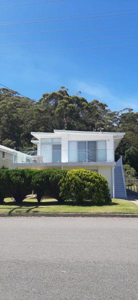 Beachside Shoal Bay Unit 6